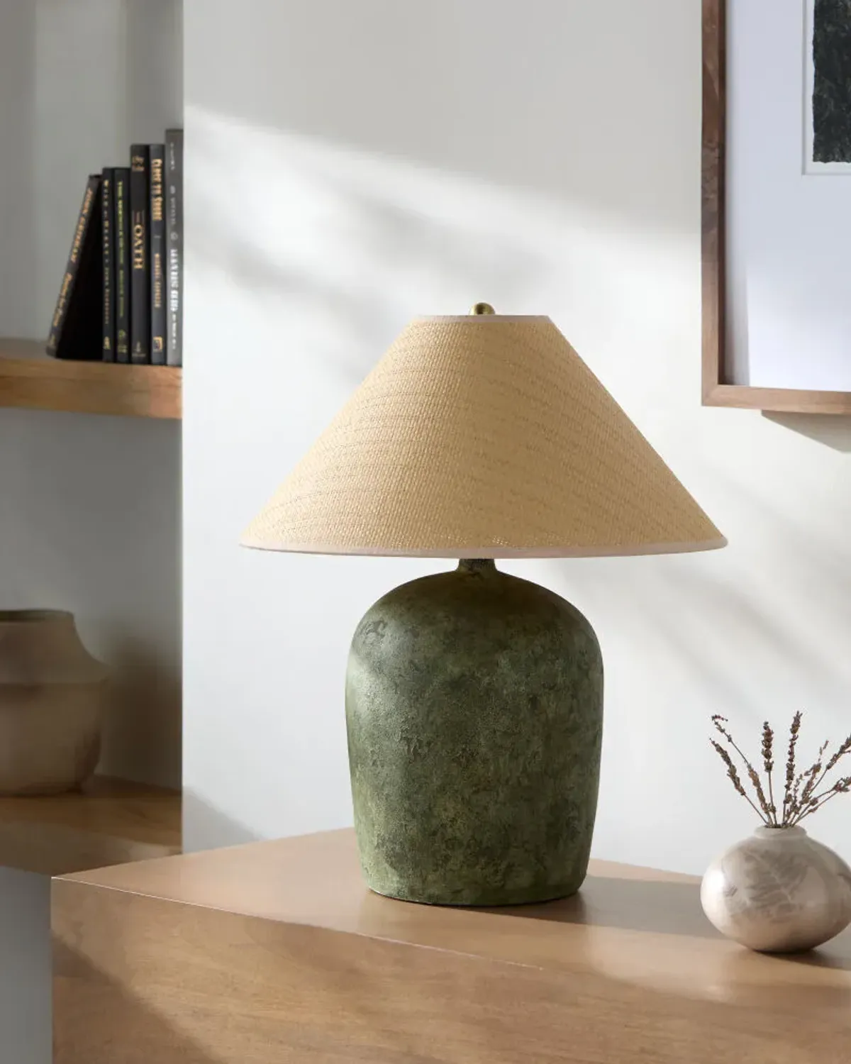 Otahu OTH-015 20"H x 17"W x 17"D Accent Table Lamp