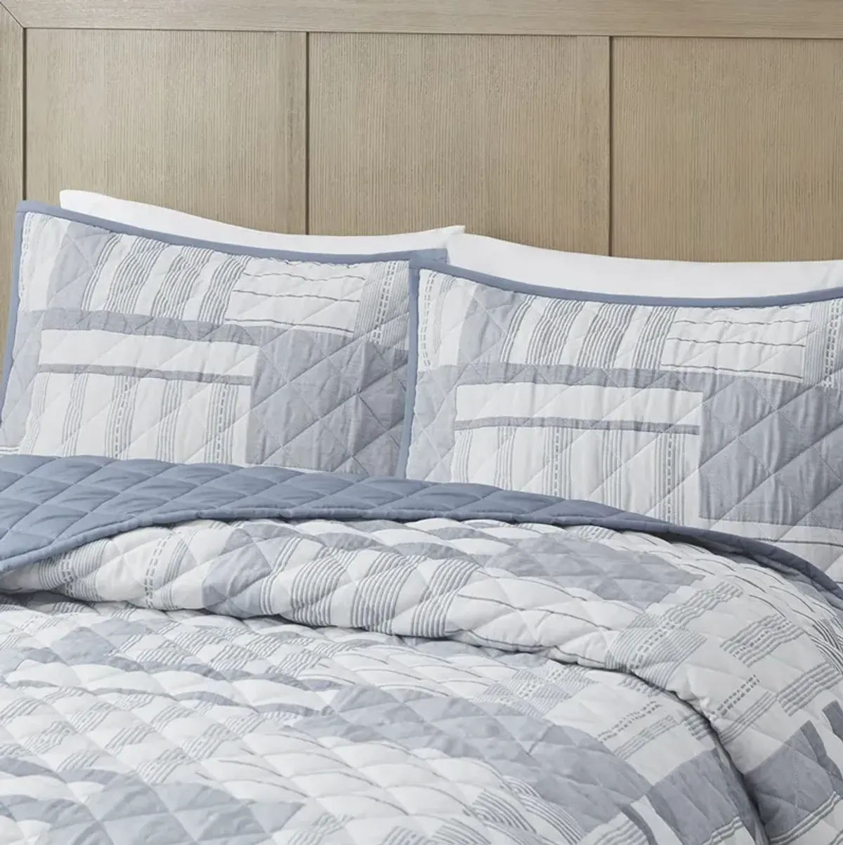 Madison Park Graham Blue 3 Piece Jacquard Patchwork Quilt Set