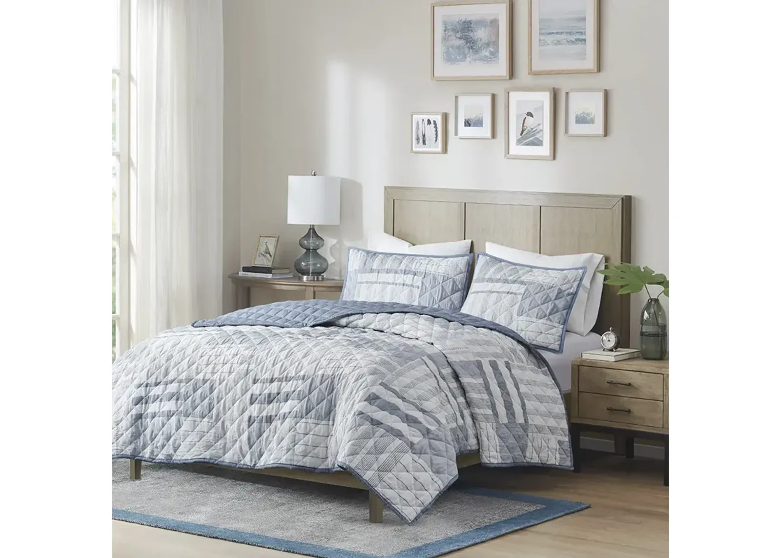 Madison Park Graham Blue 3 Piece Jacquard Patchwork Quilt Set