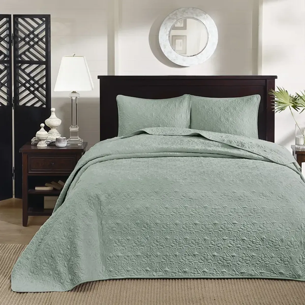 Madison Park Quebec Seafoam Reversible Bedspread Set