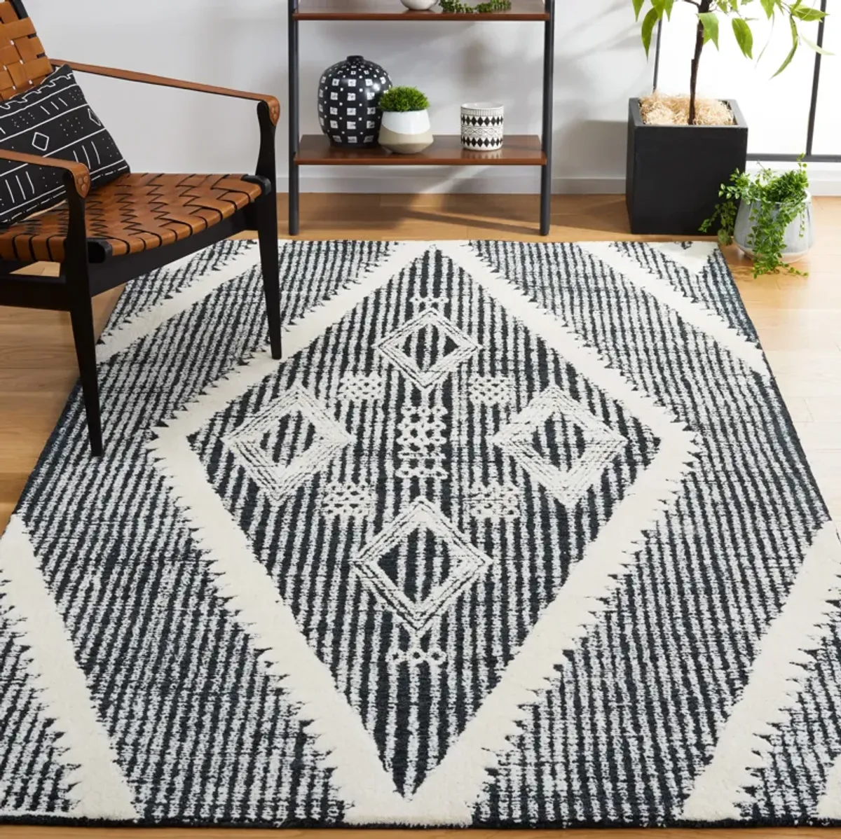 METRO Hand Tufted 8' x 10' area rug