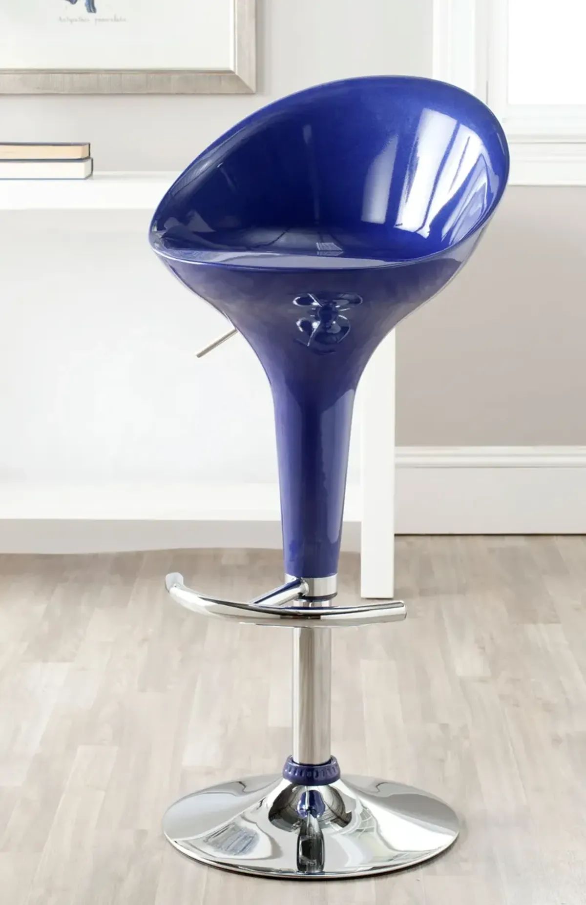 ZORAB SWIVEL BAR STOOL