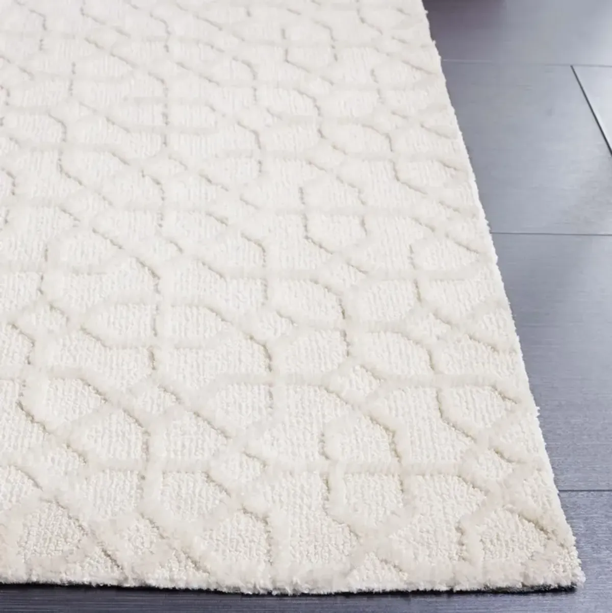 AUDREY 103 Beige 5' x 7' Medium Rectangle Rug