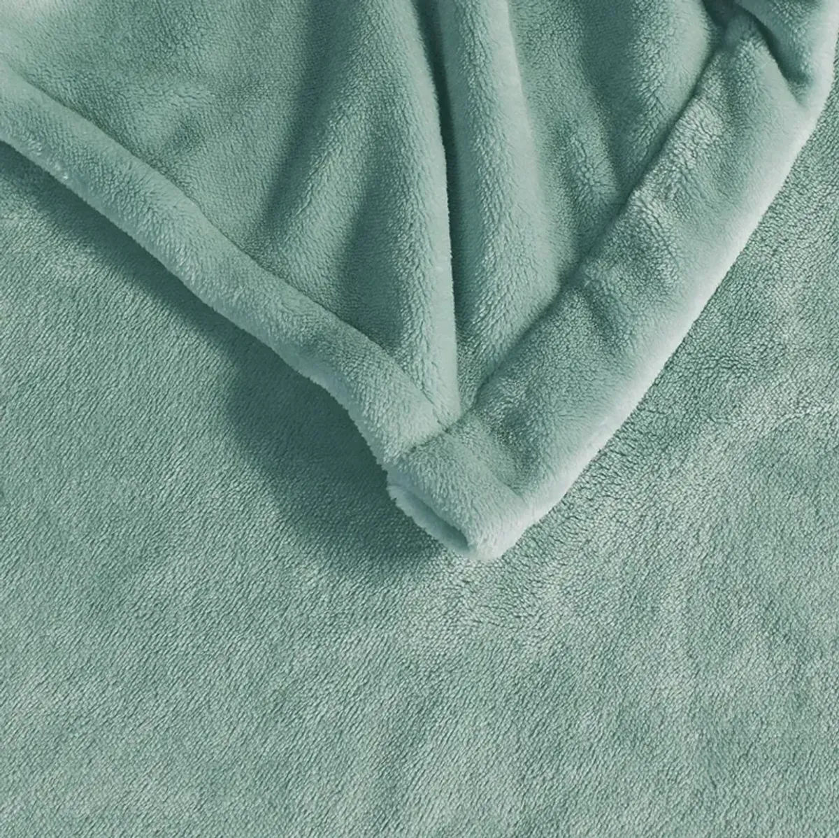 Beautyrest Heated Plush Aqua Blanket