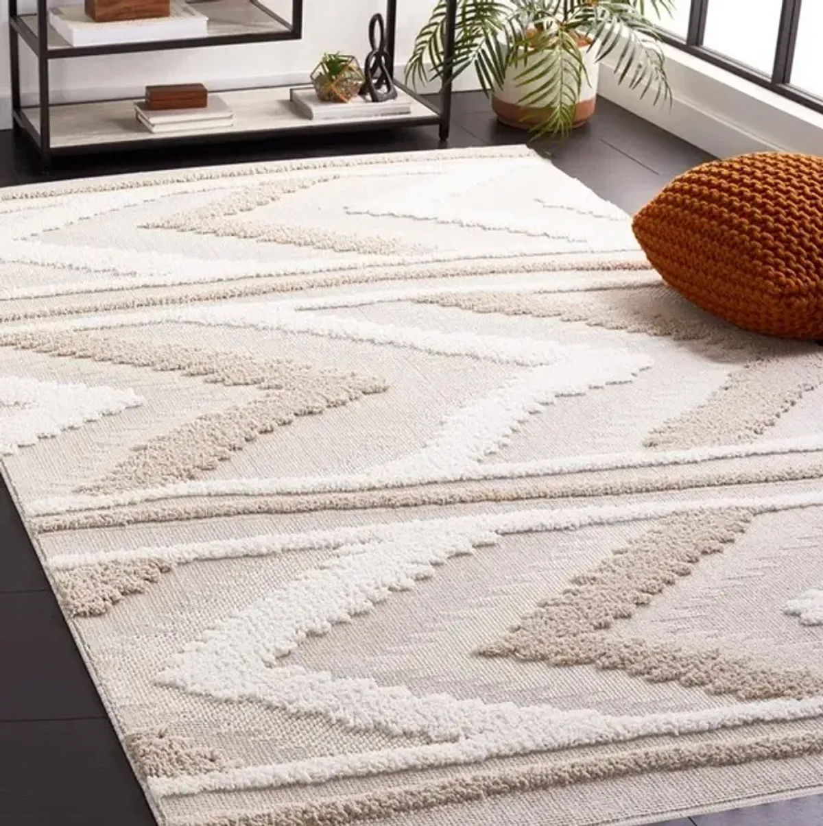 TRENDS 110 Beige 6'-7' X 6'-7' Square Square Rug