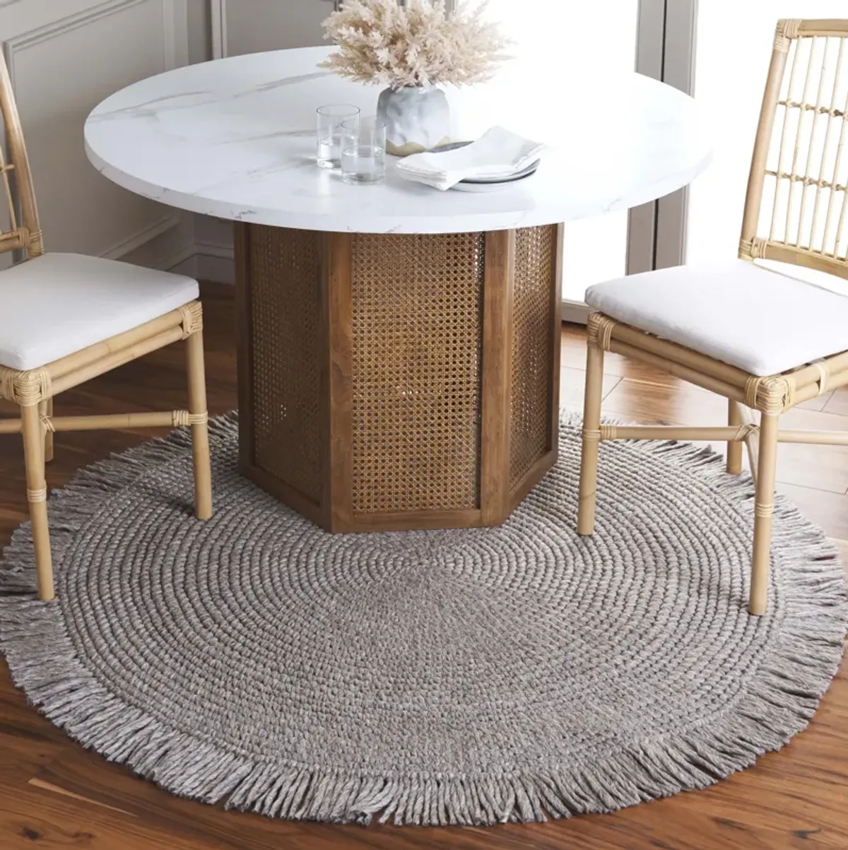 RENEWAL Hand Woven 3' x 3' Round area rug