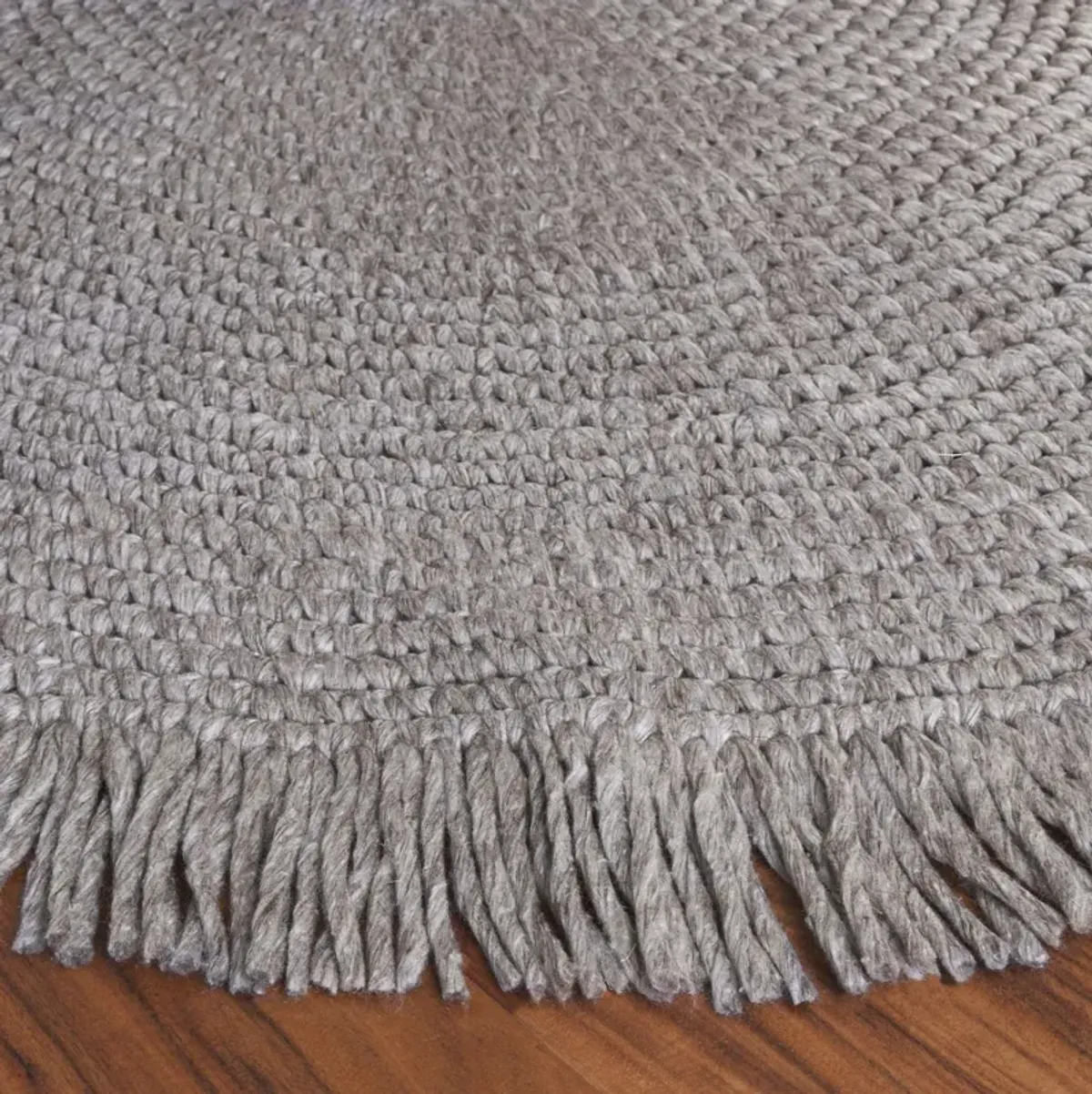 RENEWAL Hand Woven 3' x 3' Round area rug