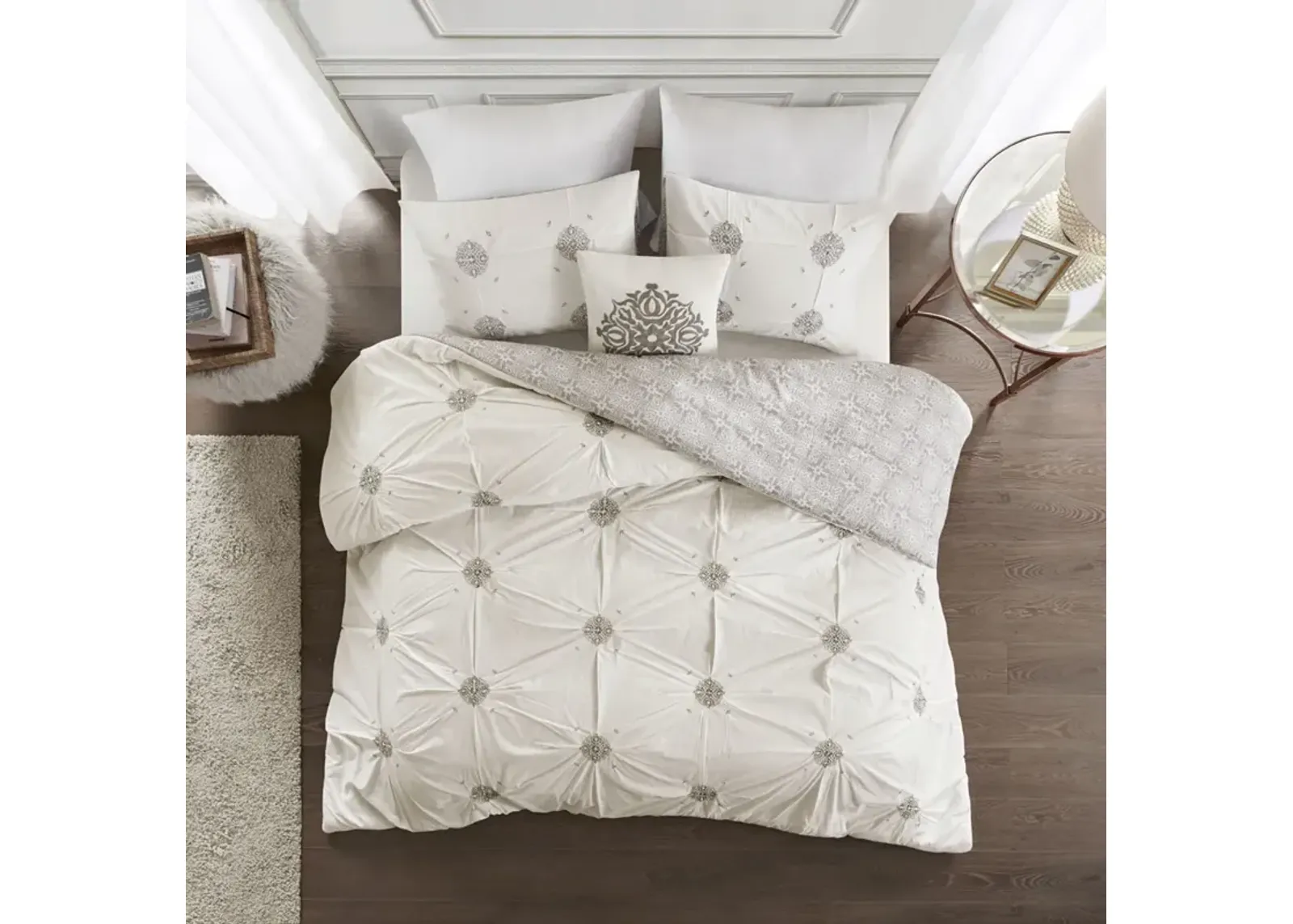 Madison Park Malia Ivory 4 Piece Embroidered Cotton Reversible Duvet Cover Set