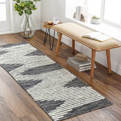 Apache APA-2311 2'6" x 8' Rug