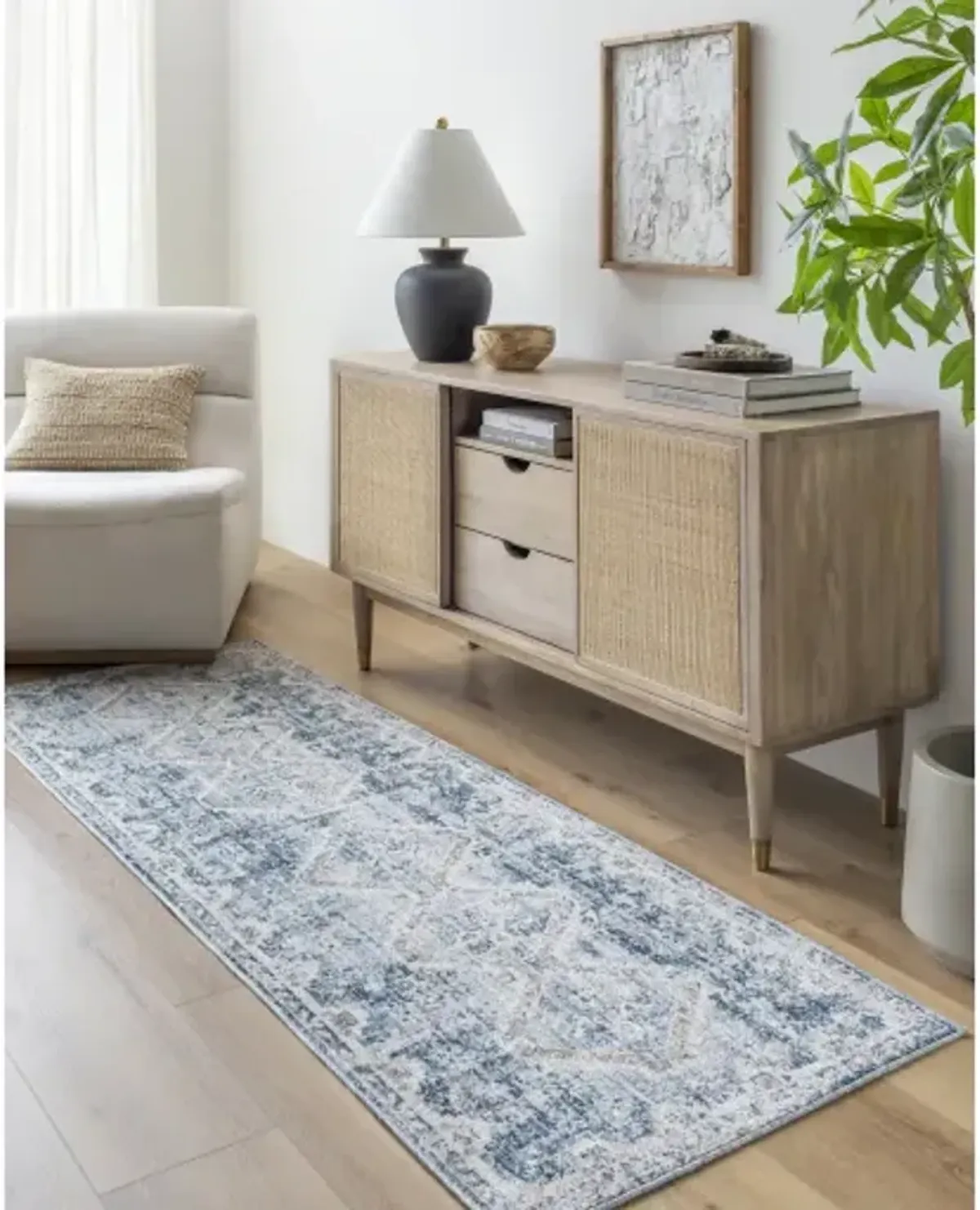 Montreal MTR-2303 2'7" x 7'3" Machine Woven Rug