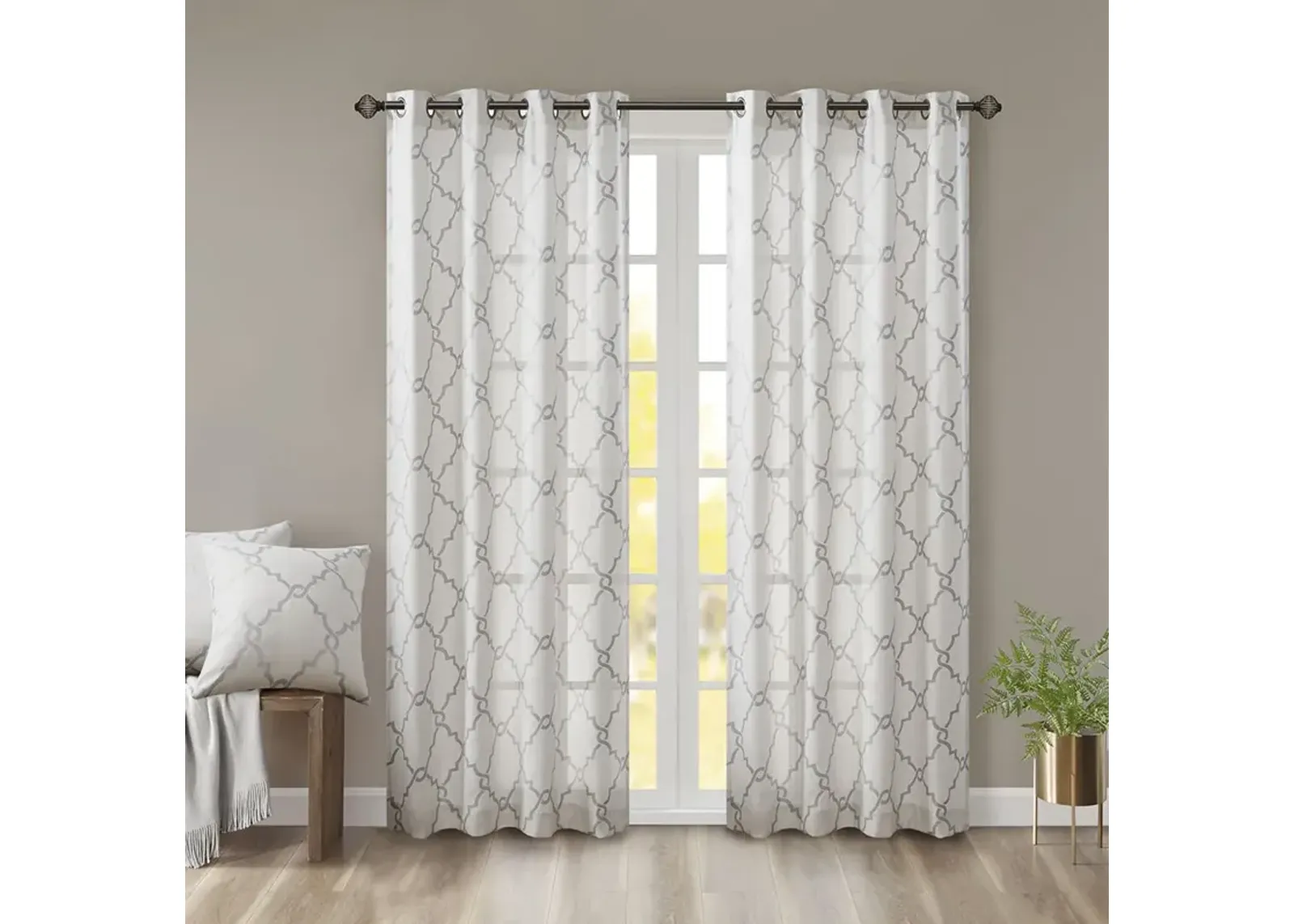 Madison Park Saratoga Ivory/Grey Fretwork Print Grommet Top Window Curtain Panel