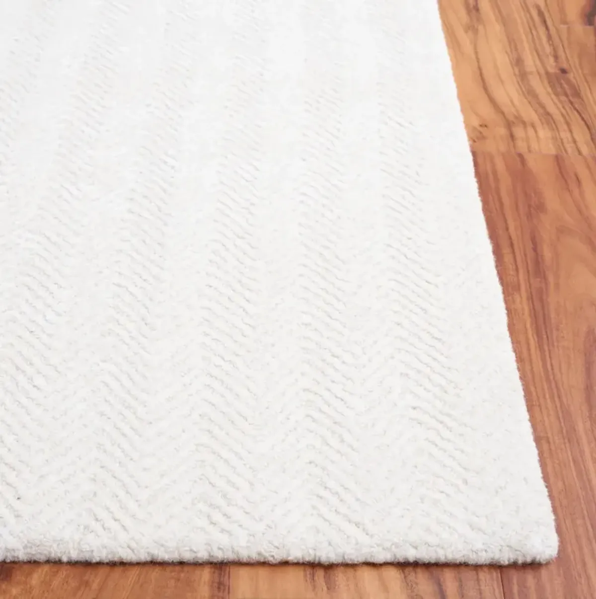 GLAMOUR 403 IVORY 2'-3' x 8' Runner Rug