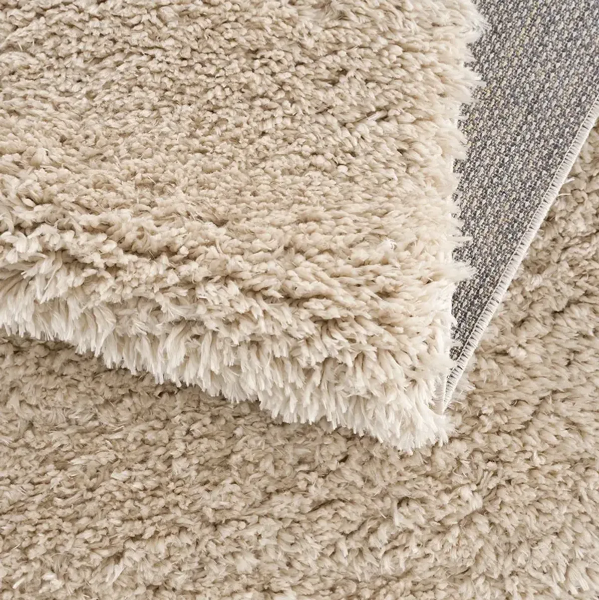 Madison Park Camdyn Cream Super Soft Polyester Shag Area Rug