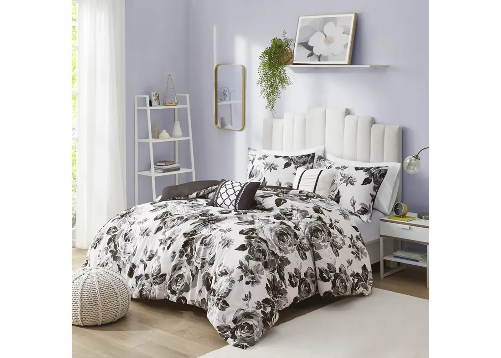 Intelligent Design Dorsey Black/White Floral Print Duvet Cover Set