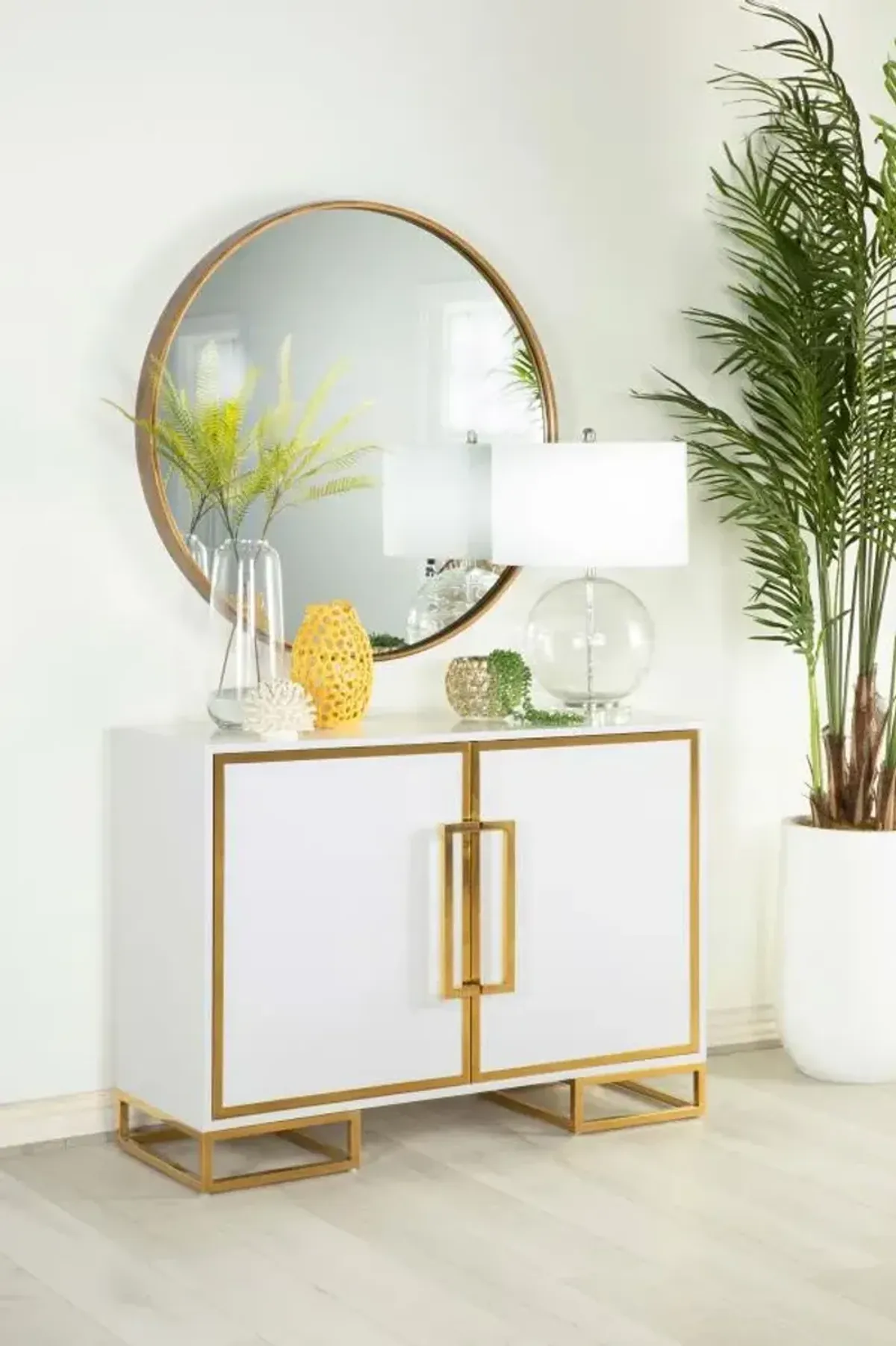 Elsa 2-door Accent Cabinet with Adjustable Shelves White and Gold