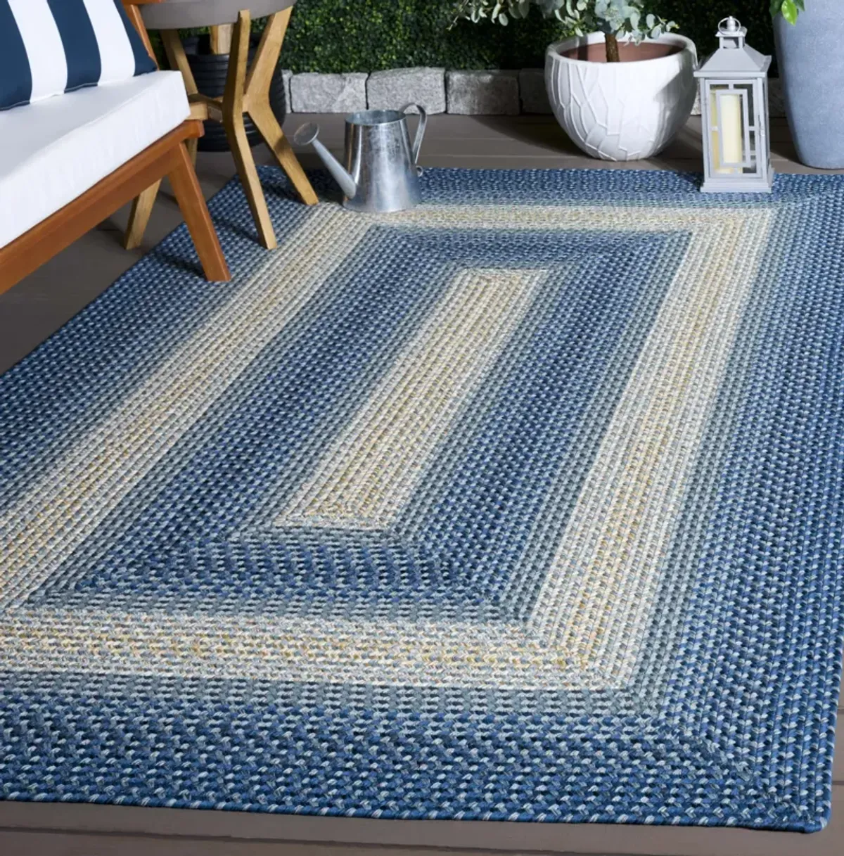 BRAIDED Hand Woven 2' x 4' area rug