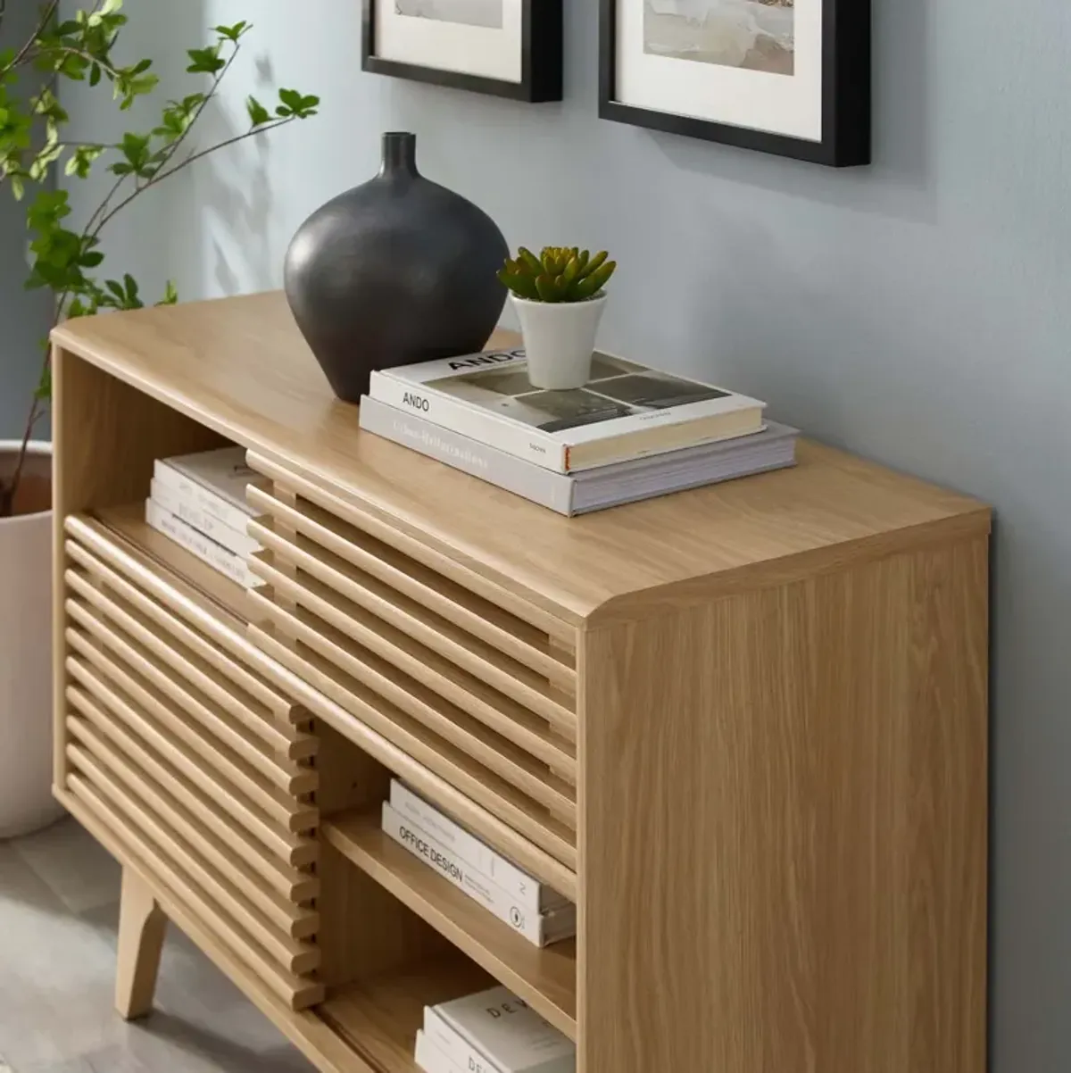 Render Display Stand