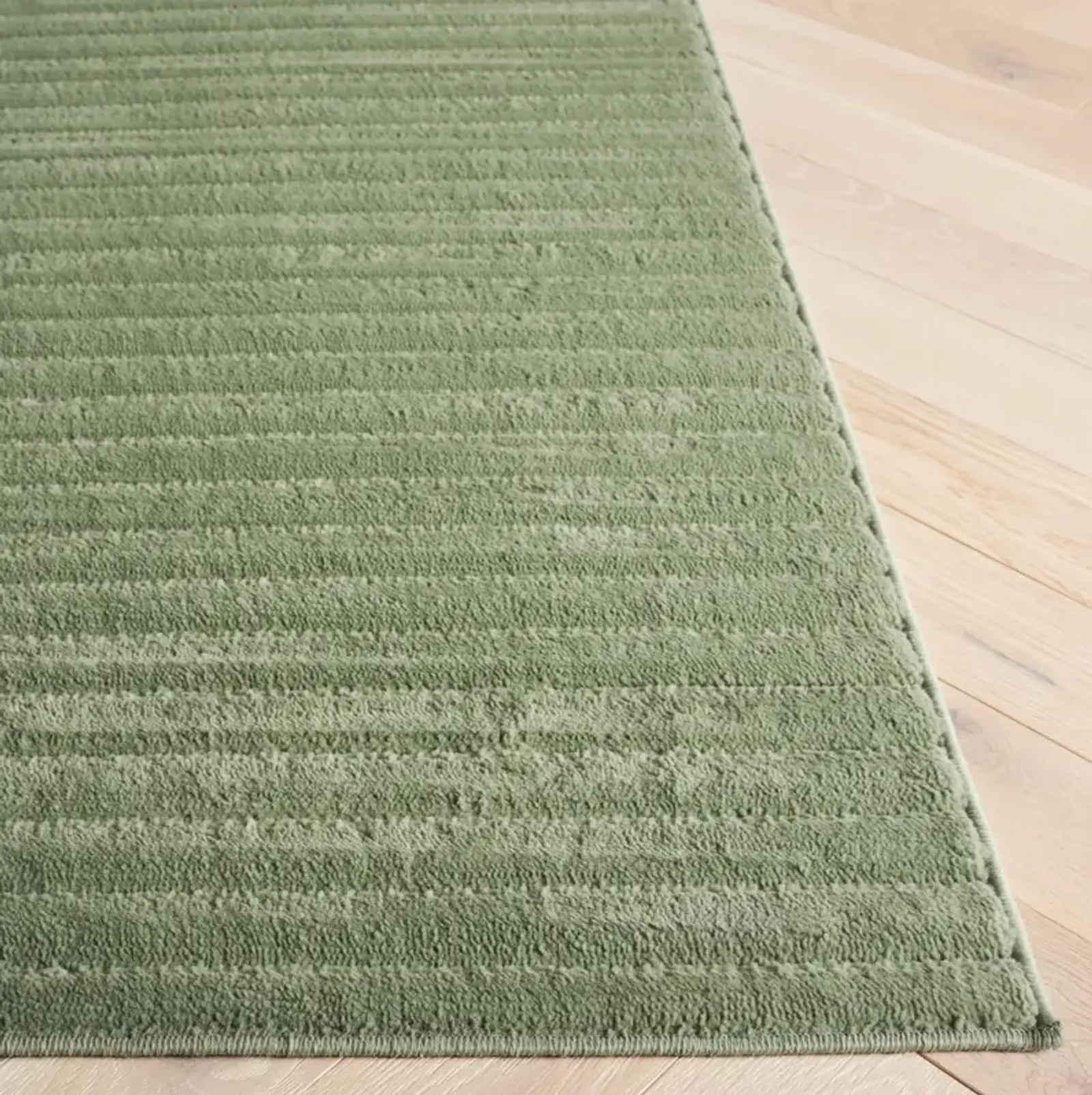 SELENA 682 GREEN 2'-2' x 8' Runner Rug