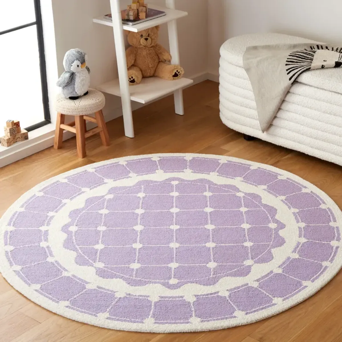 SAFAVIEH KIDS Hand Tufted 5' x 5' Round area rug