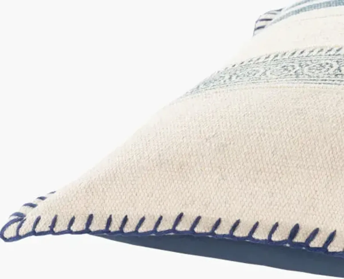 Lola 22"H x 22"W Pillow Kit