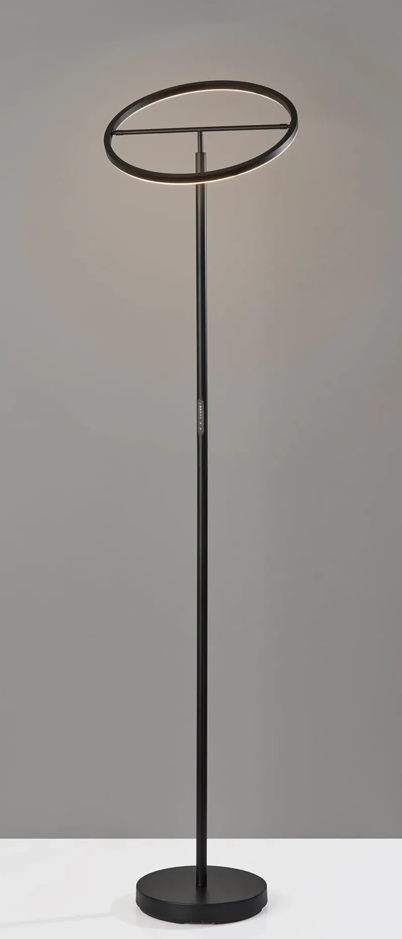 Falcon LED Floor Lamp w. Smart Switch