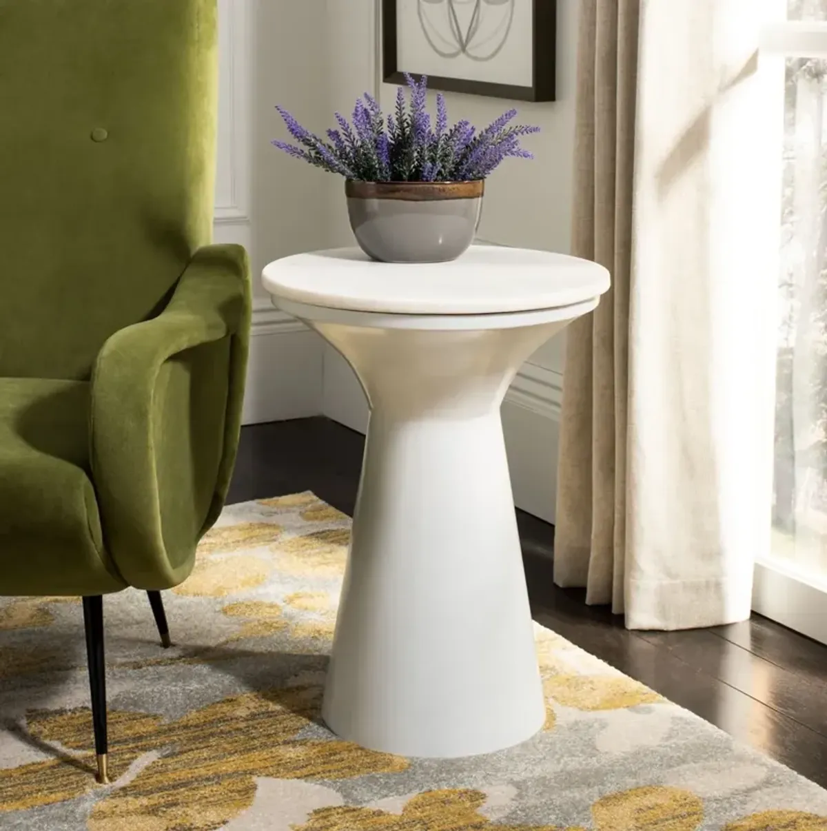 Mila Pedestal End Table