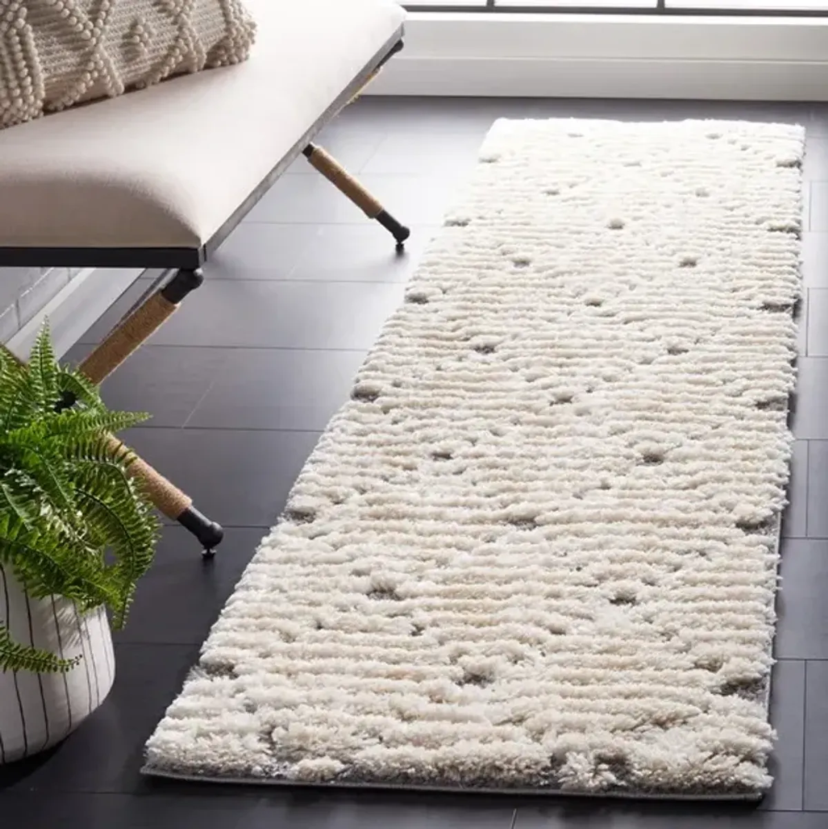 HI-LO SHAG 212 Grey  2'-2' X 8' Runner Rug