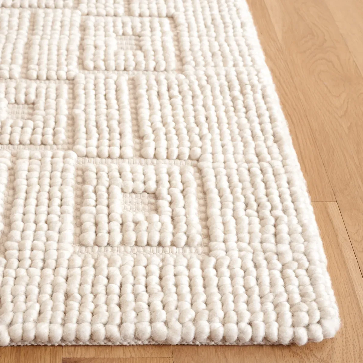 NATURA 129 IVORY 2'-3' x 8' Runner Rug