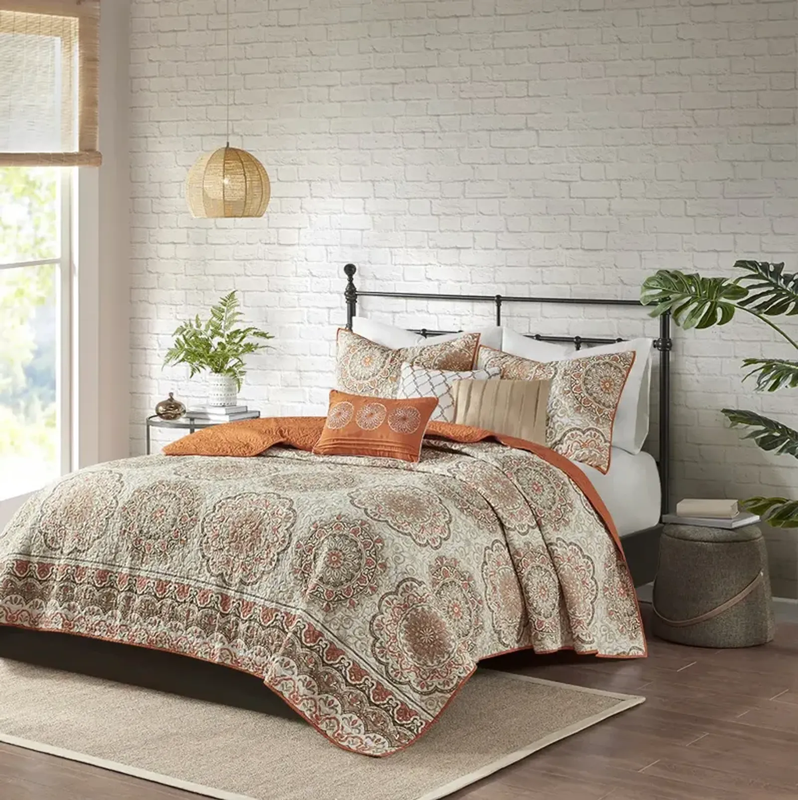 Madison Park Tangiers Orange 6 Piece Reversible Quilt Set with Throw Pillows