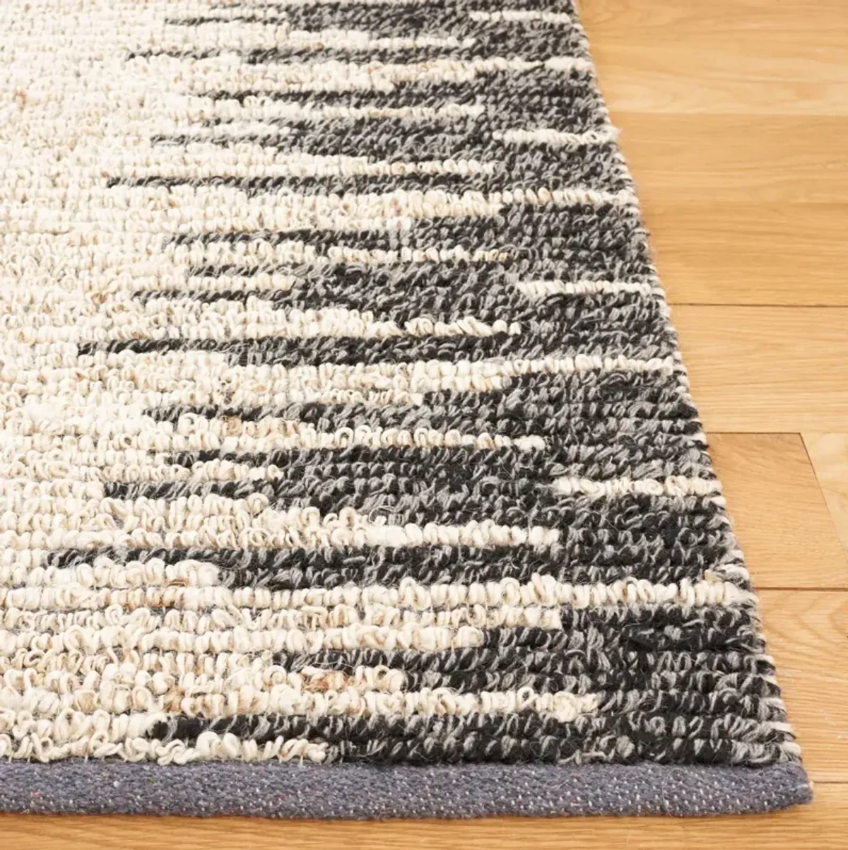 NATURAL FIBER 953 BLEACH  2'-3' x 8' Runner Rug