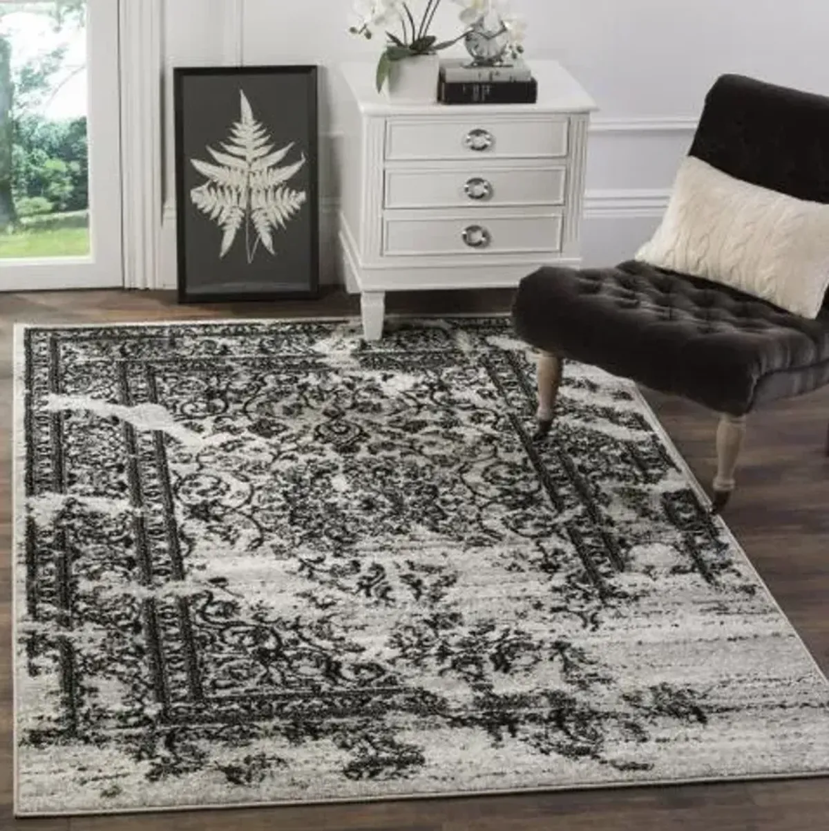 Adirondack Contemporary Silver / Black 2'-6" X 6' Powerloomed Rug