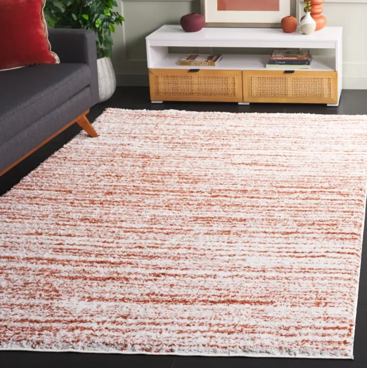 RUMI SHAG 110 RUST  4' x 6' Small Rectangle Rug