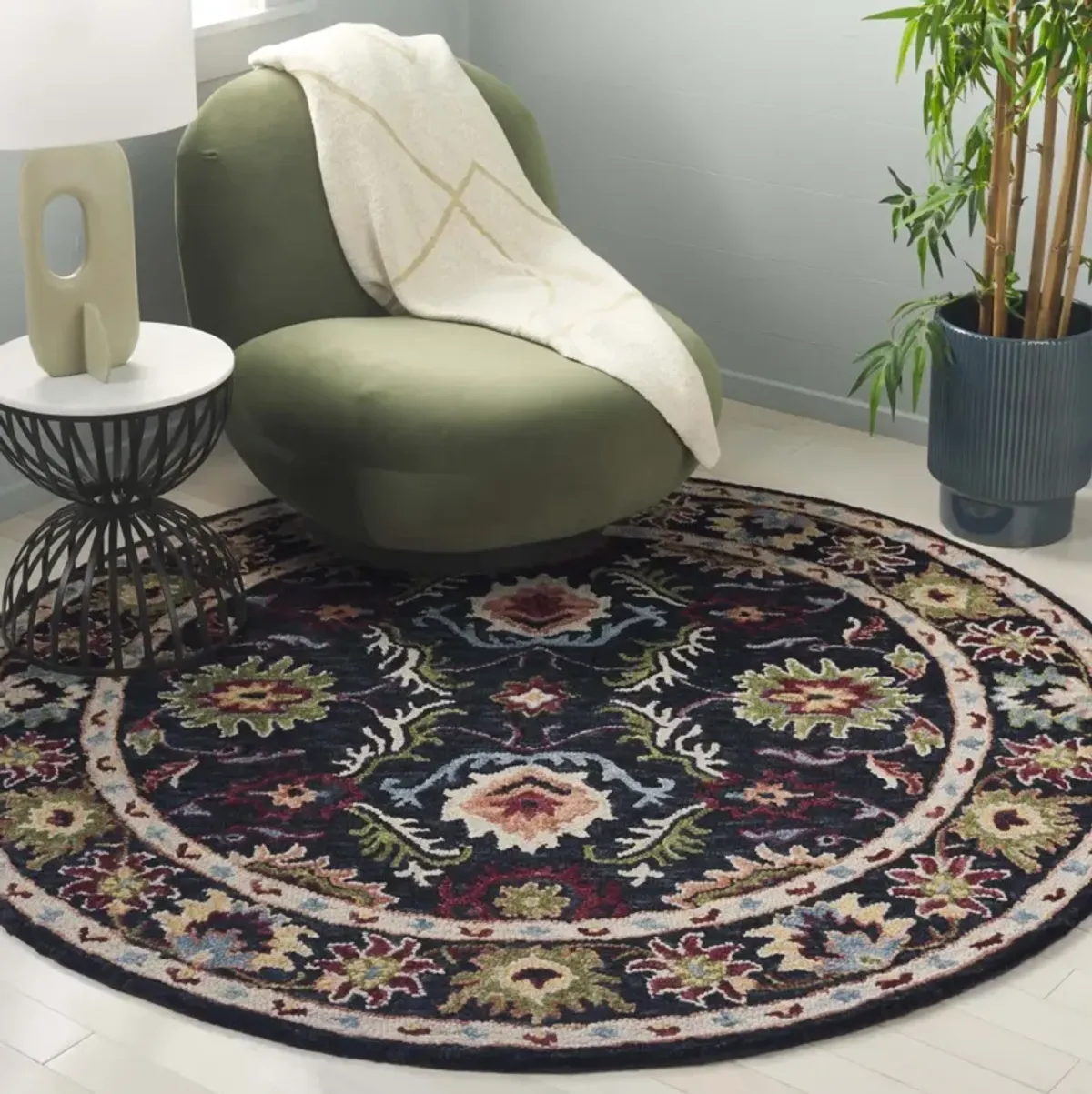 BLOSSOM 691 BLACK  6' x 6' Round Round Rug