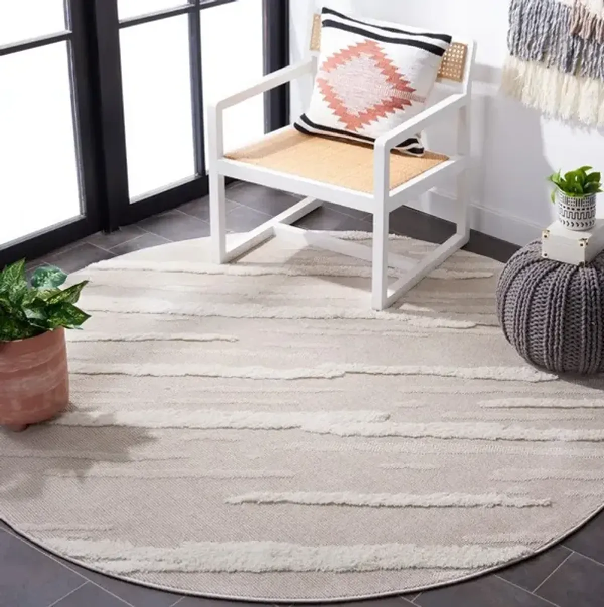 TRENDS 118 Beige 6'-7' X 6'-7' Round Round Rug