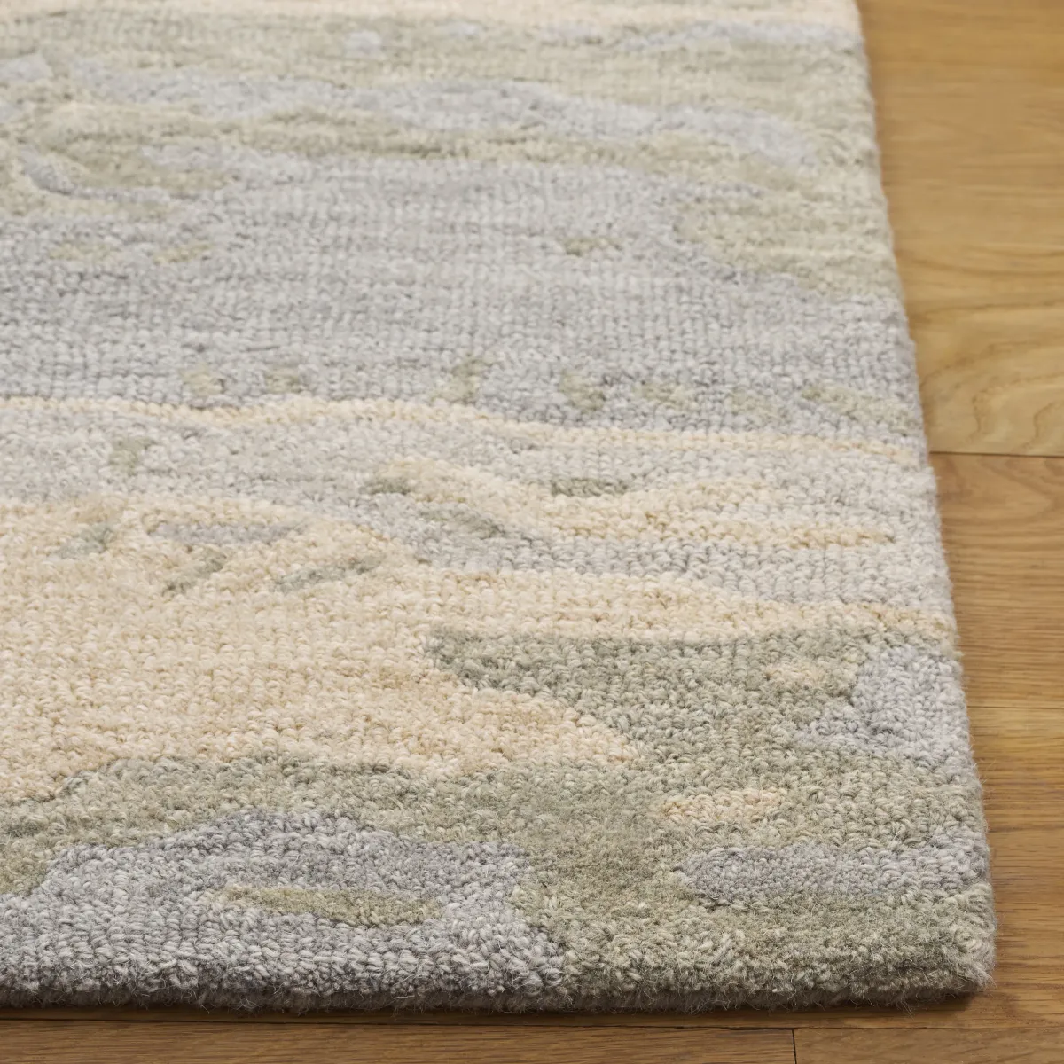 METRO Hand Tufted 8' x 10' area rug
