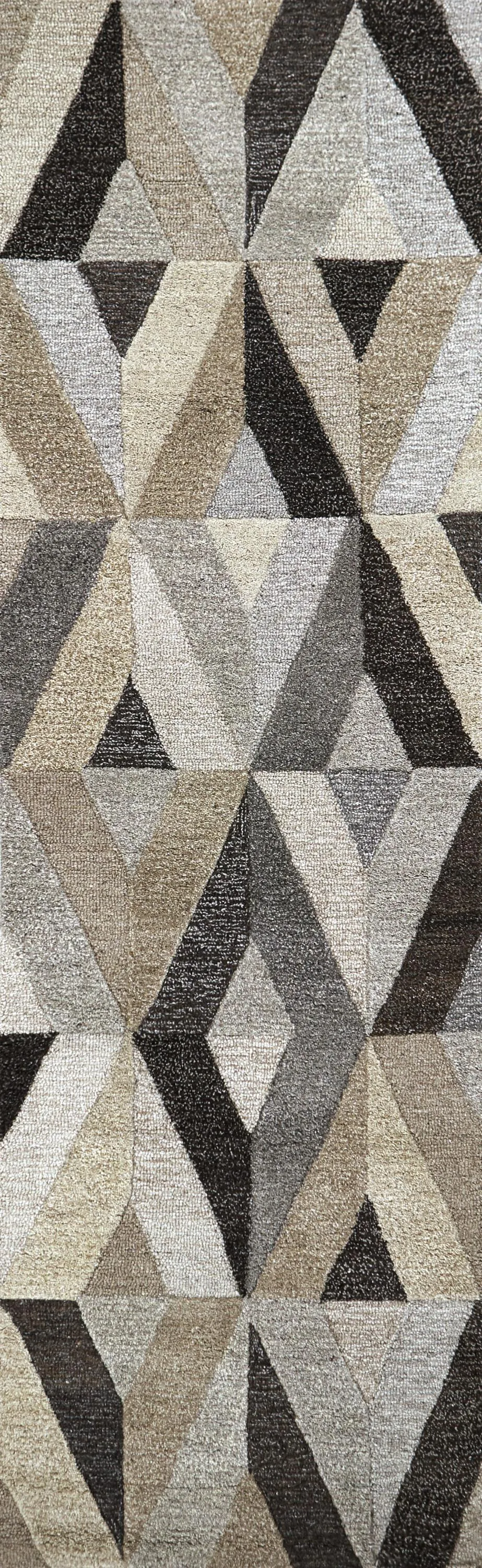 Suffolk Gray/Natural Geometric Wool 2'6" x 8' Runner Rug