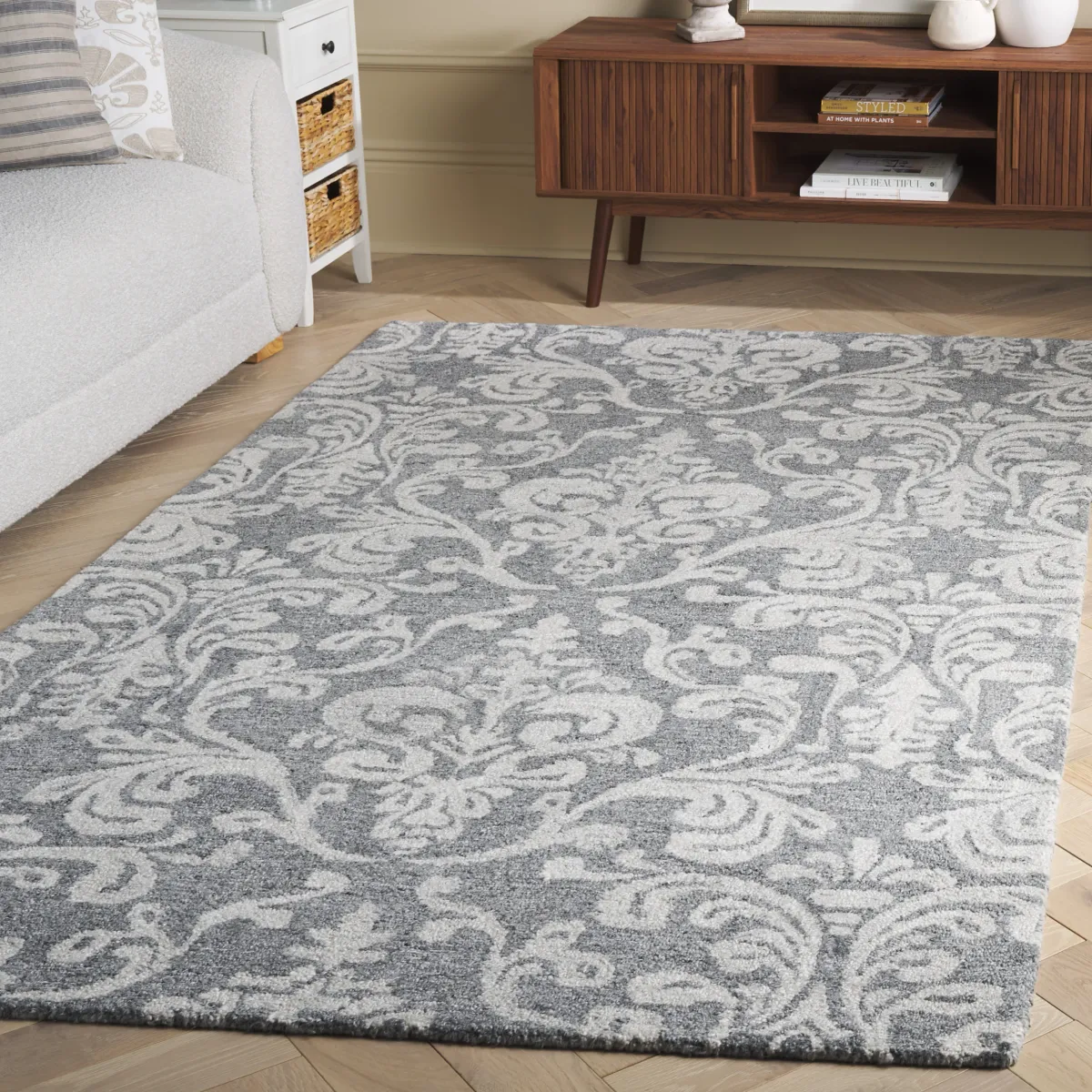 ANATOLIA Hand Tufted 4' x 6' area rug