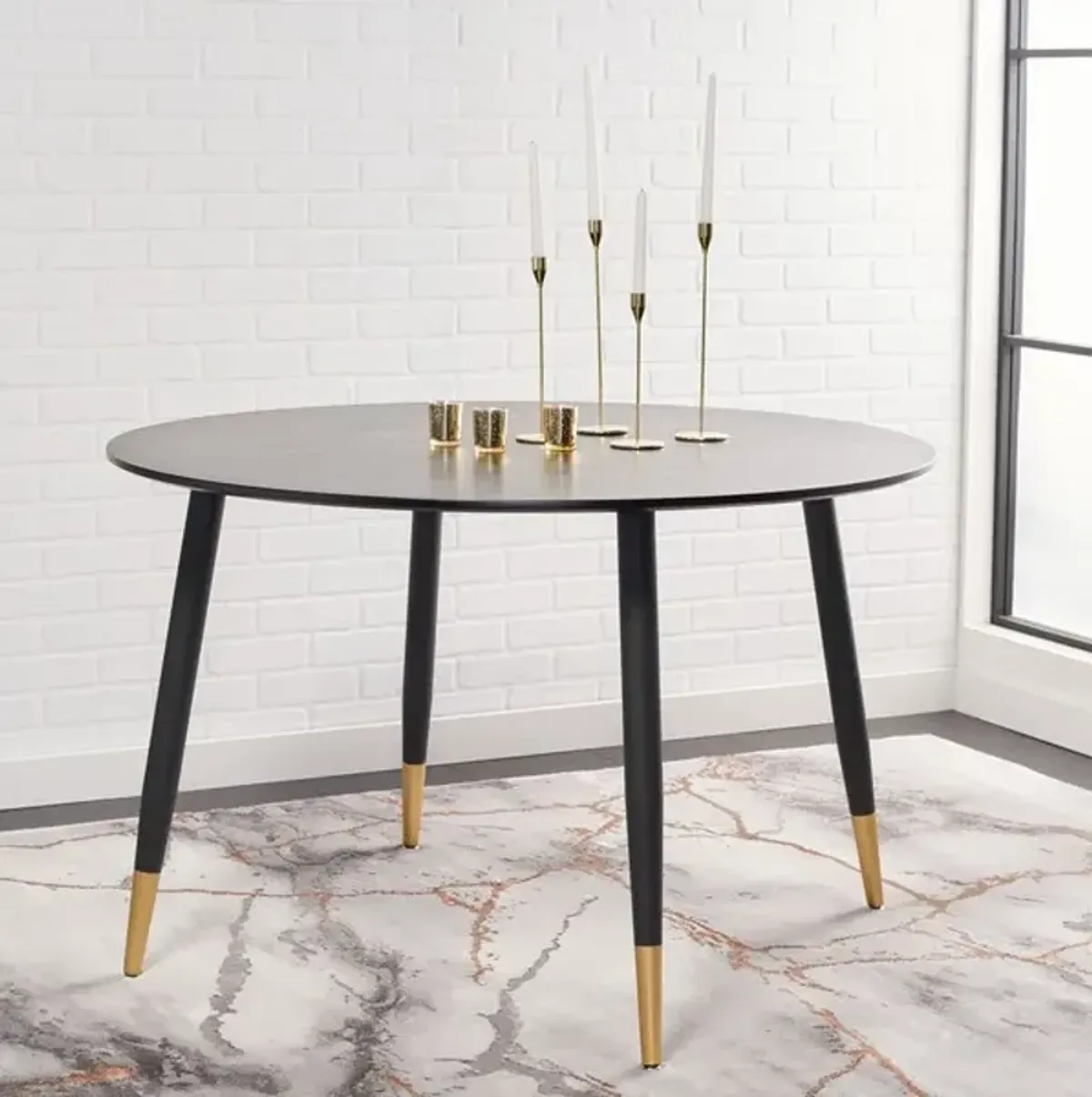 KAMALA ROUND DINING TABLE