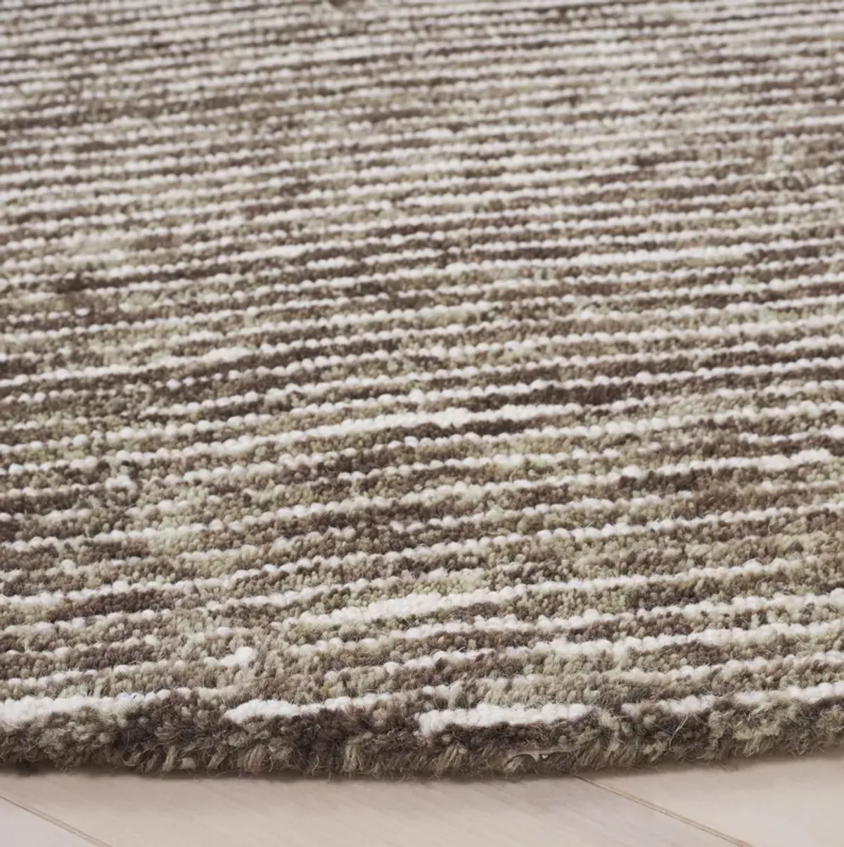 EBONY Hand Tufted 6' x 6' Round area rug