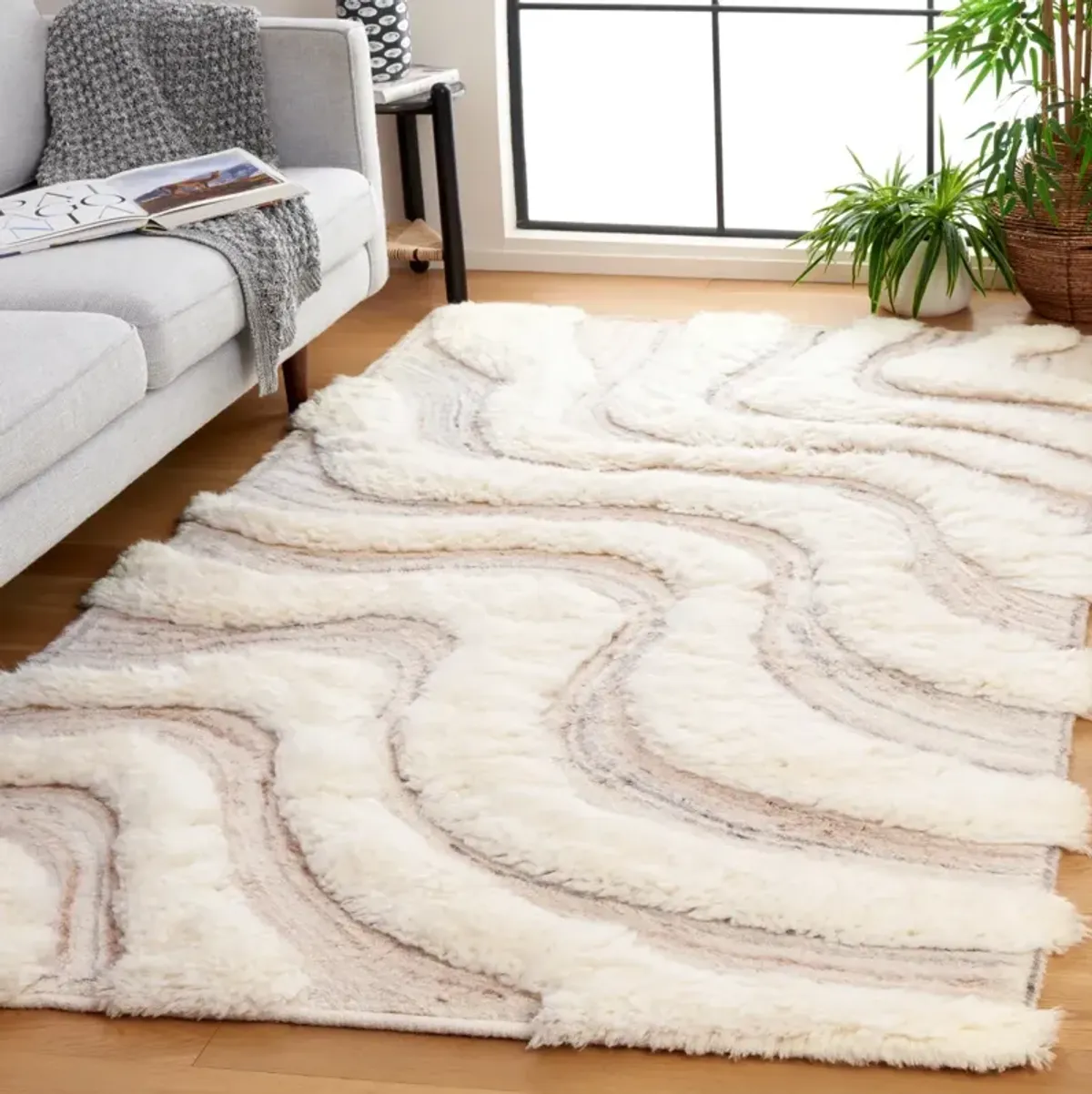 CASABLANCA 493 IVORY  4' x 6' Small Rectangle Rug