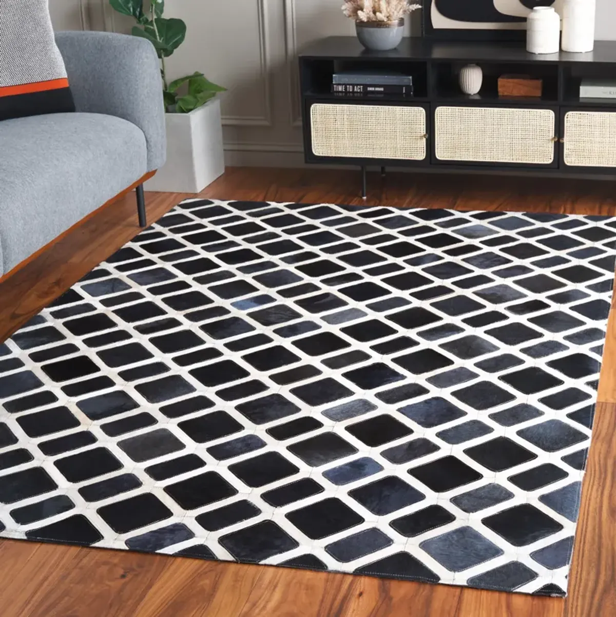 STUDIO LEATHER Hand Woven 8' x 10' area rug