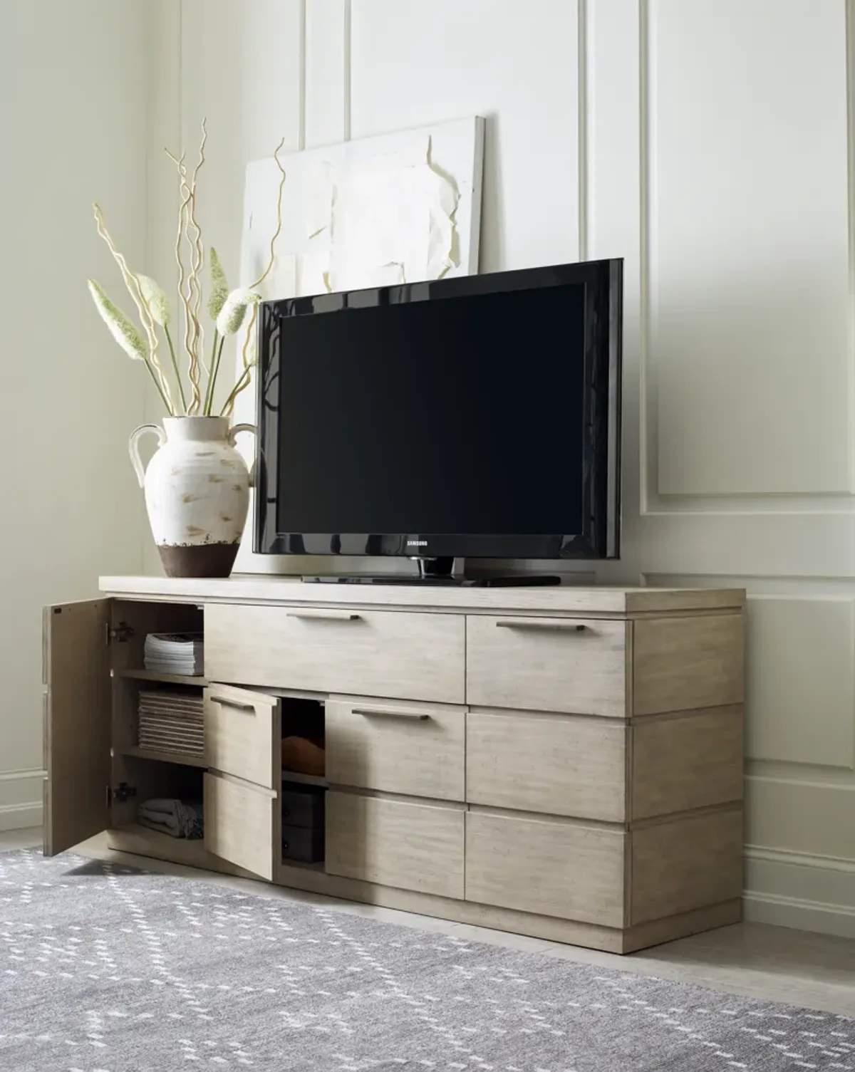 Milano Entertainment Console