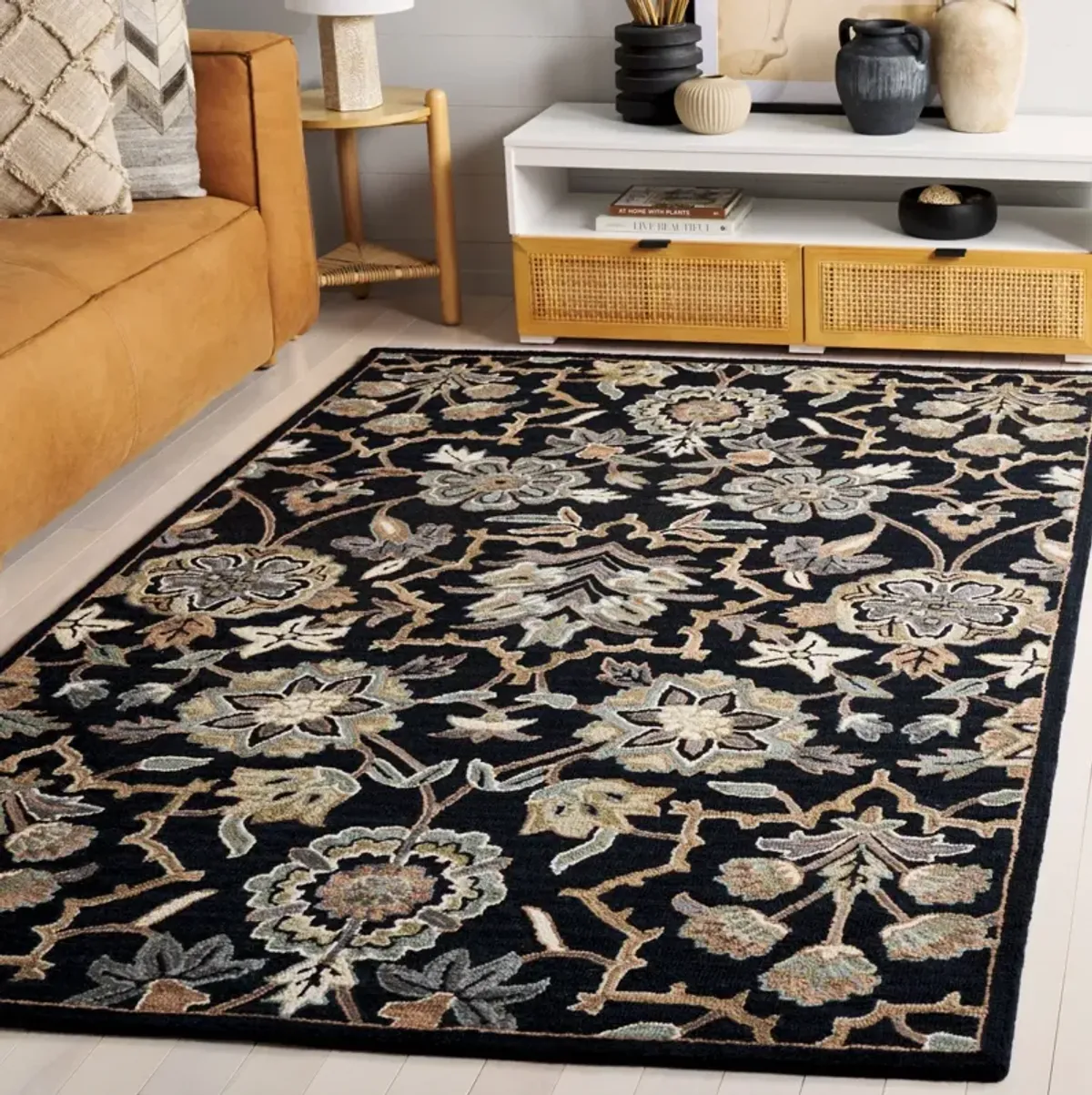 METRO 325 BLACK  4' x 6' Small Rectangle Rug