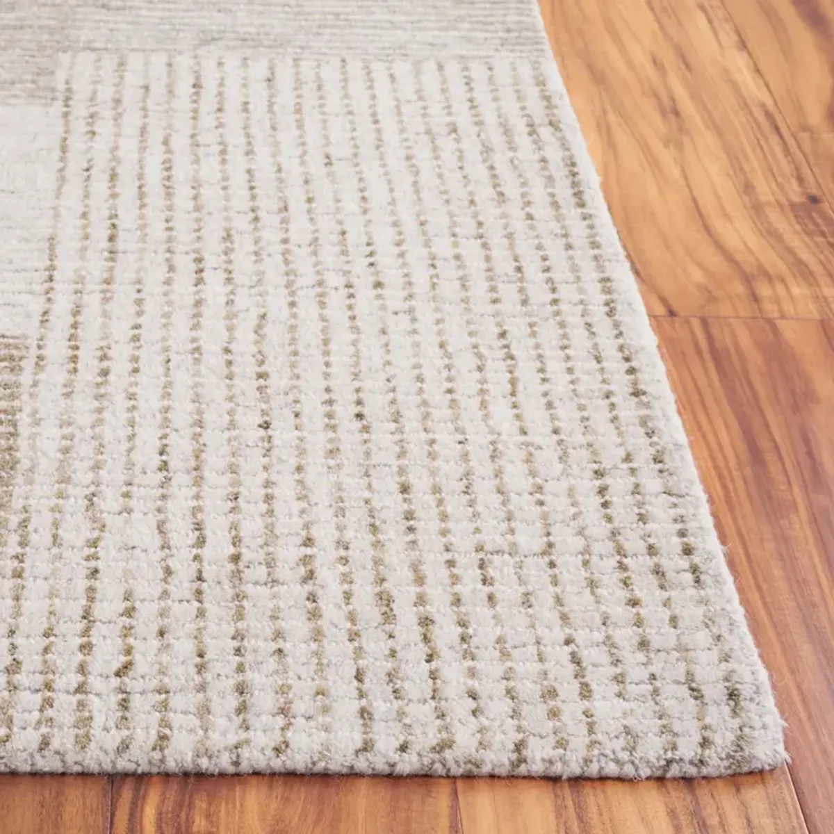 EBONY 922 IVORY  2'-3' x 9' Runner Rug