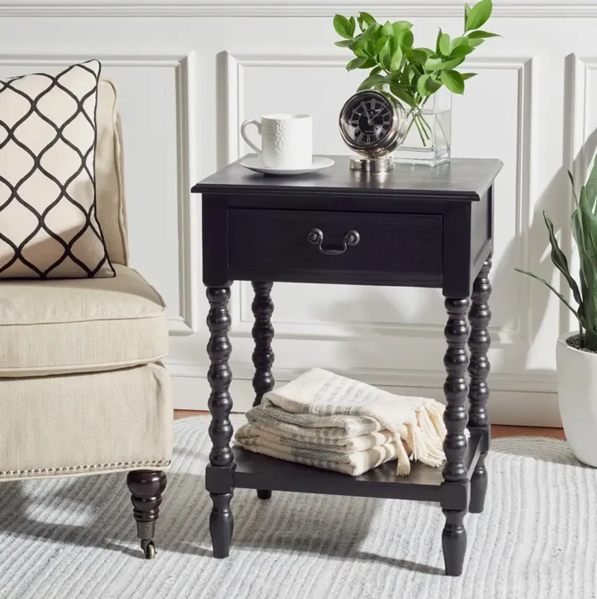 ATHENA ACCENT TABLE