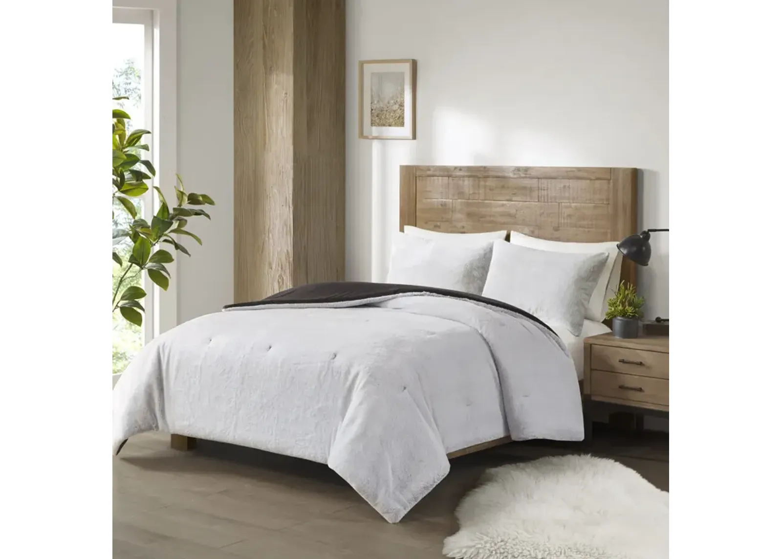 Madison Park Sawyer Ivory Faux Fur to Mink Down Alternative Comforter Set