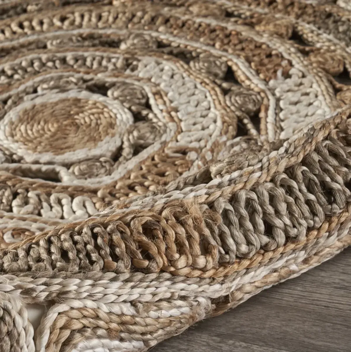 Nature Brown/ Ivory Braided Geometric Organic Jute Indoor Round Area Rug 7'6"