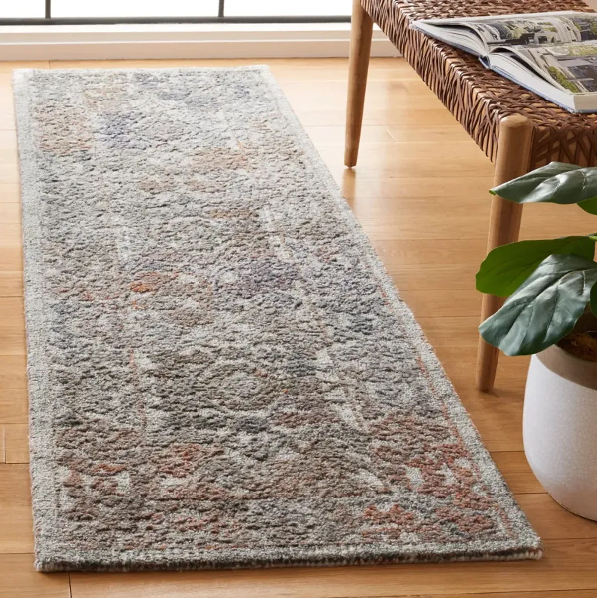 MARQUEE Hand Tufted 2'-3' x 8' runner