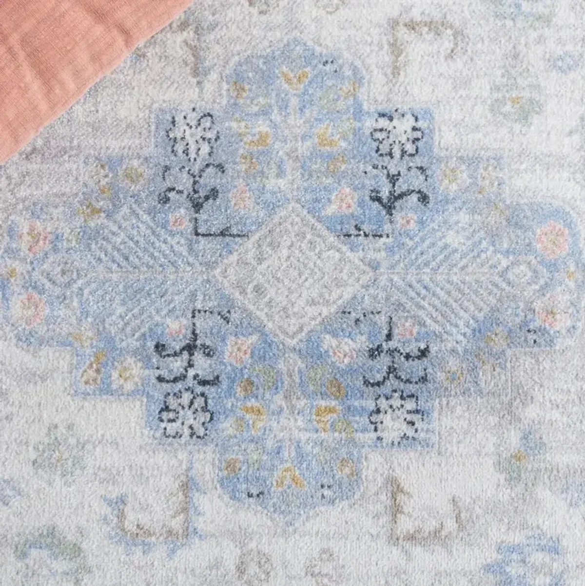 BAYSIDE 116 Blue 6'-7' X 6'-7' Round Round Rug