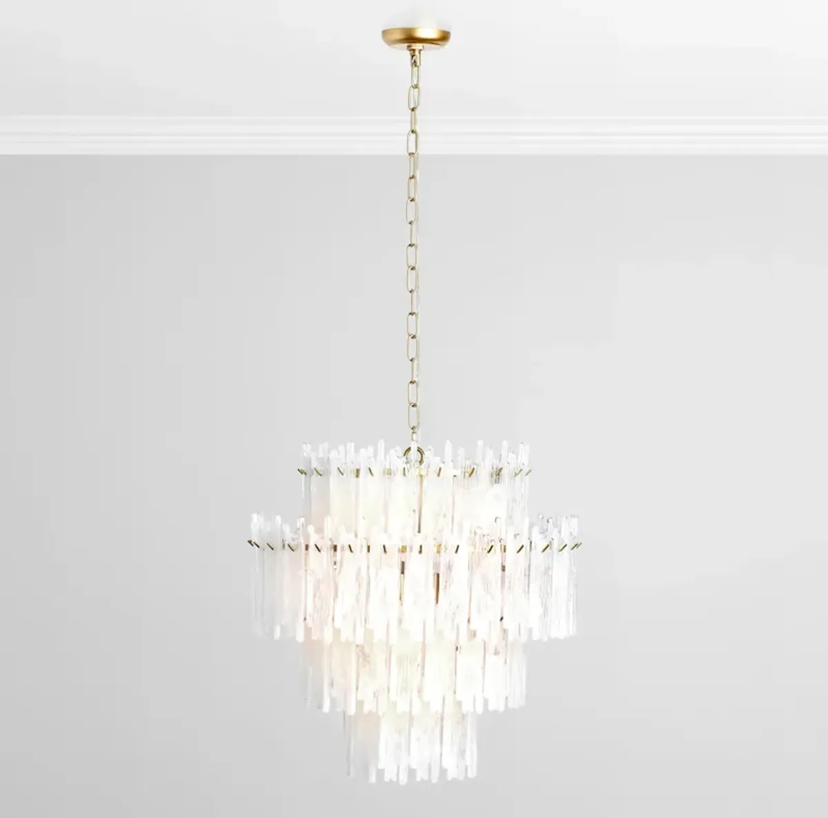 Everly 7-Light Round Glass Chandelier